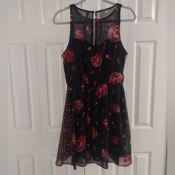 ✨ Xhilaration Sleeveless Sweetheart A-line Floral Dress Sz S - Picture 4 of 6